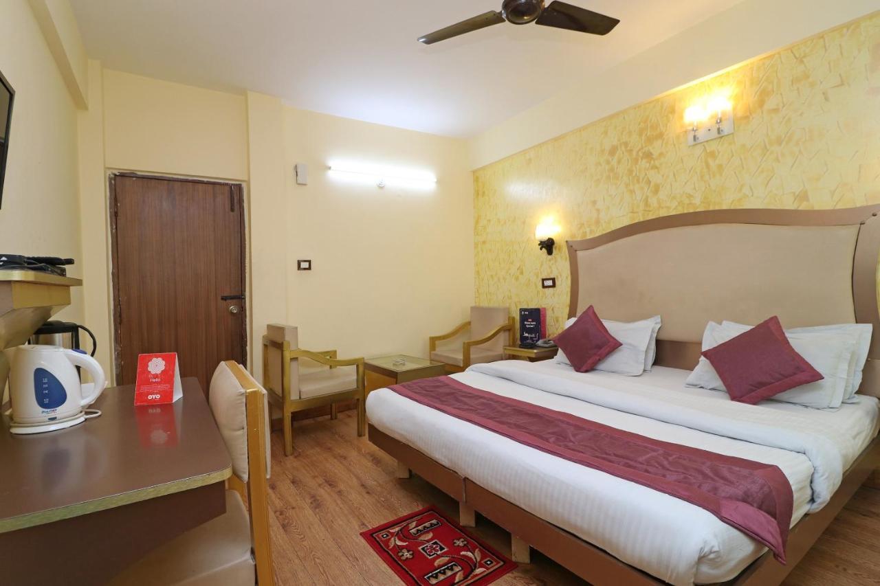 Oyo 1822 Hotel Ambassador เดห์ราดุน ภายนอก รูปภาพ