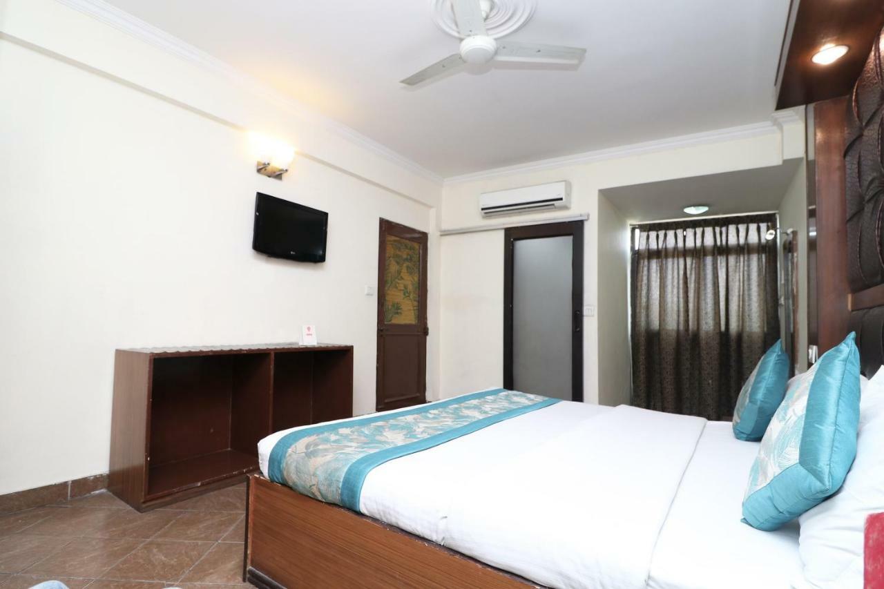 Oyo 1822 Hotel Ambassador เดห์ราดุน ภายนอก รูปภาพ
